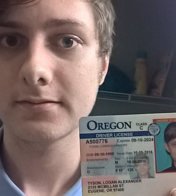 Fullz + Drivers License Front and Back + Selfie Holding (COMPLETE PACKAGE!